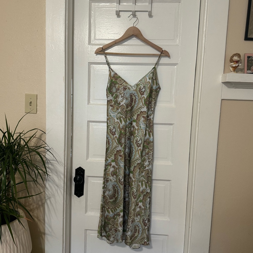 Aritzia Green paisley print midi slip dress